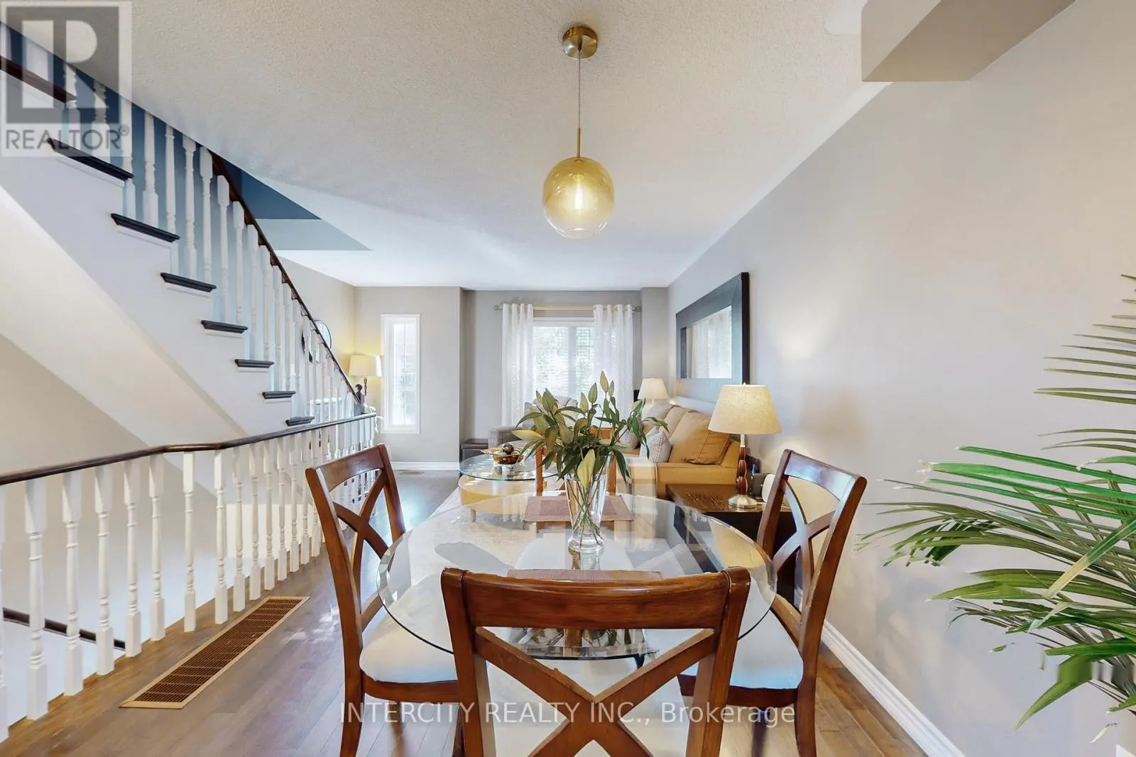 29 BIRDSTONE CRESCENT