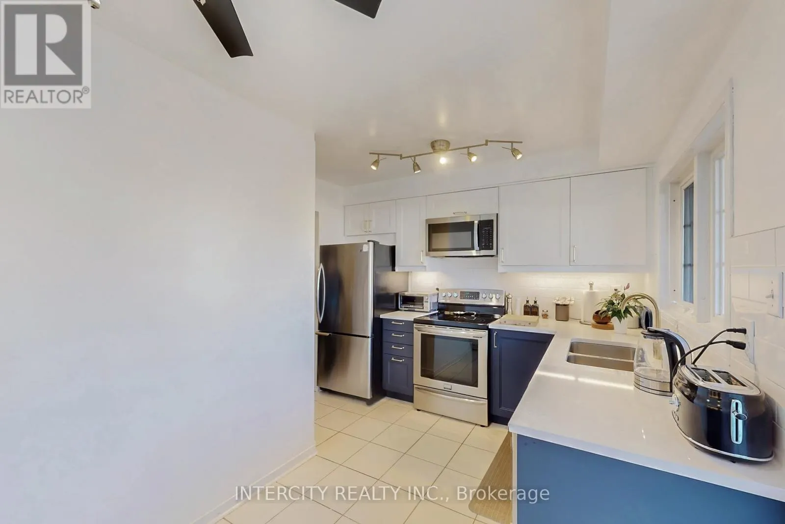29 BIRDSTONE CRESCENT