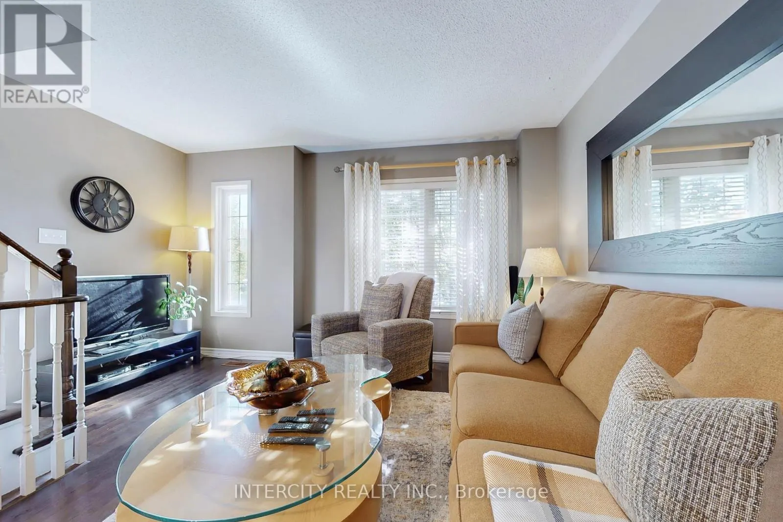 29 BIRDSTONE CRESCENT