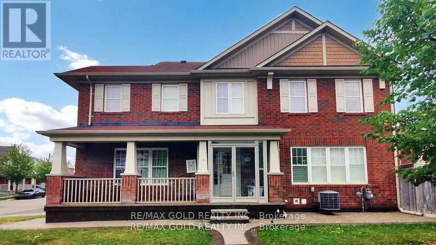 933 RAFTIS CRESCENT