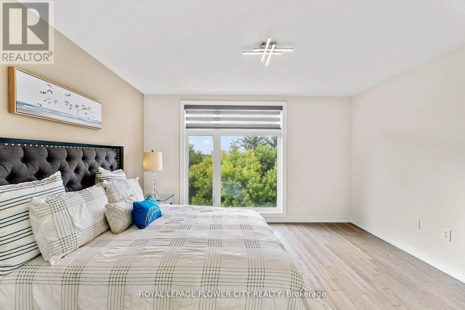 38 QUEENPOST DRIVE