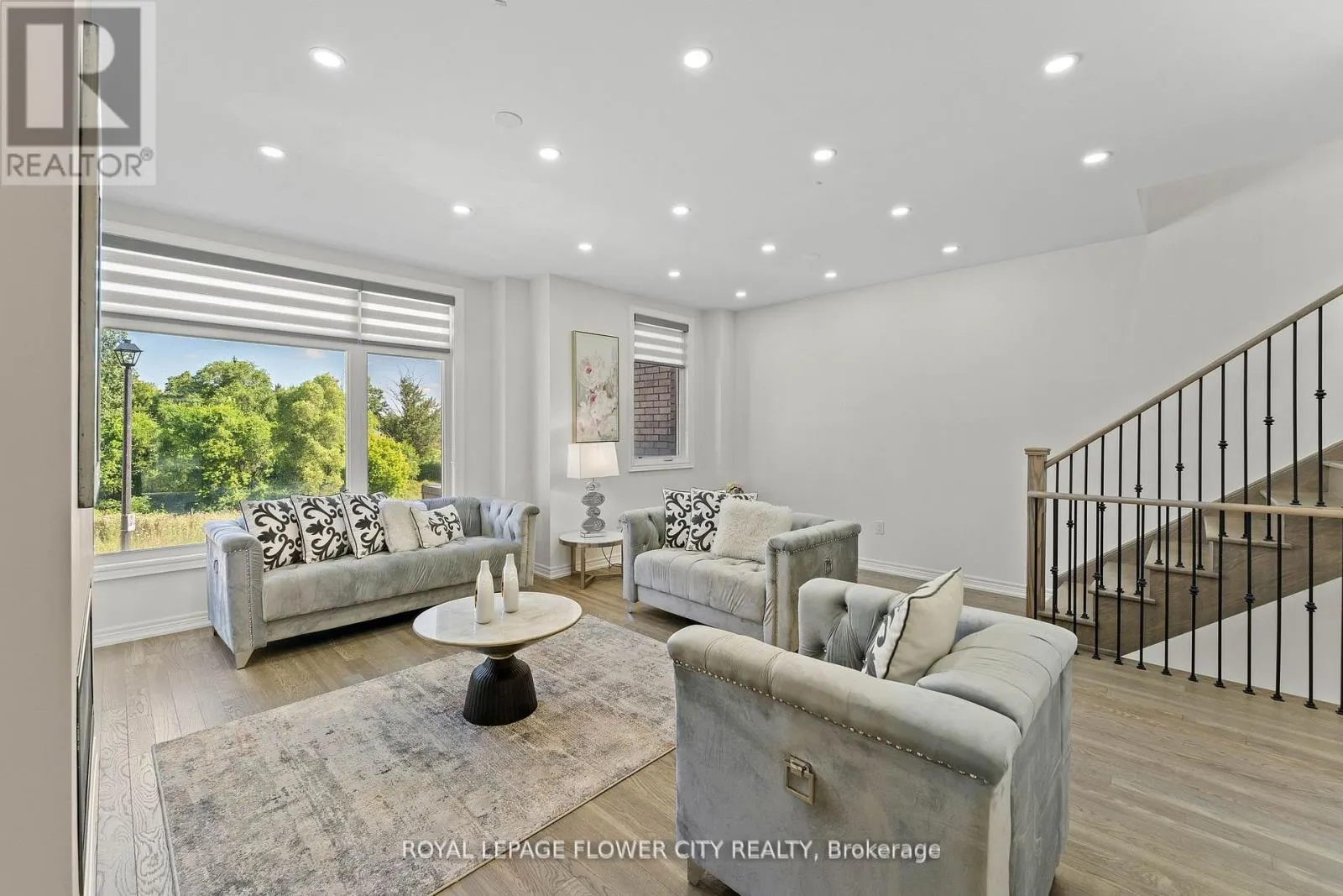 38 QUEENPOST DRIVE