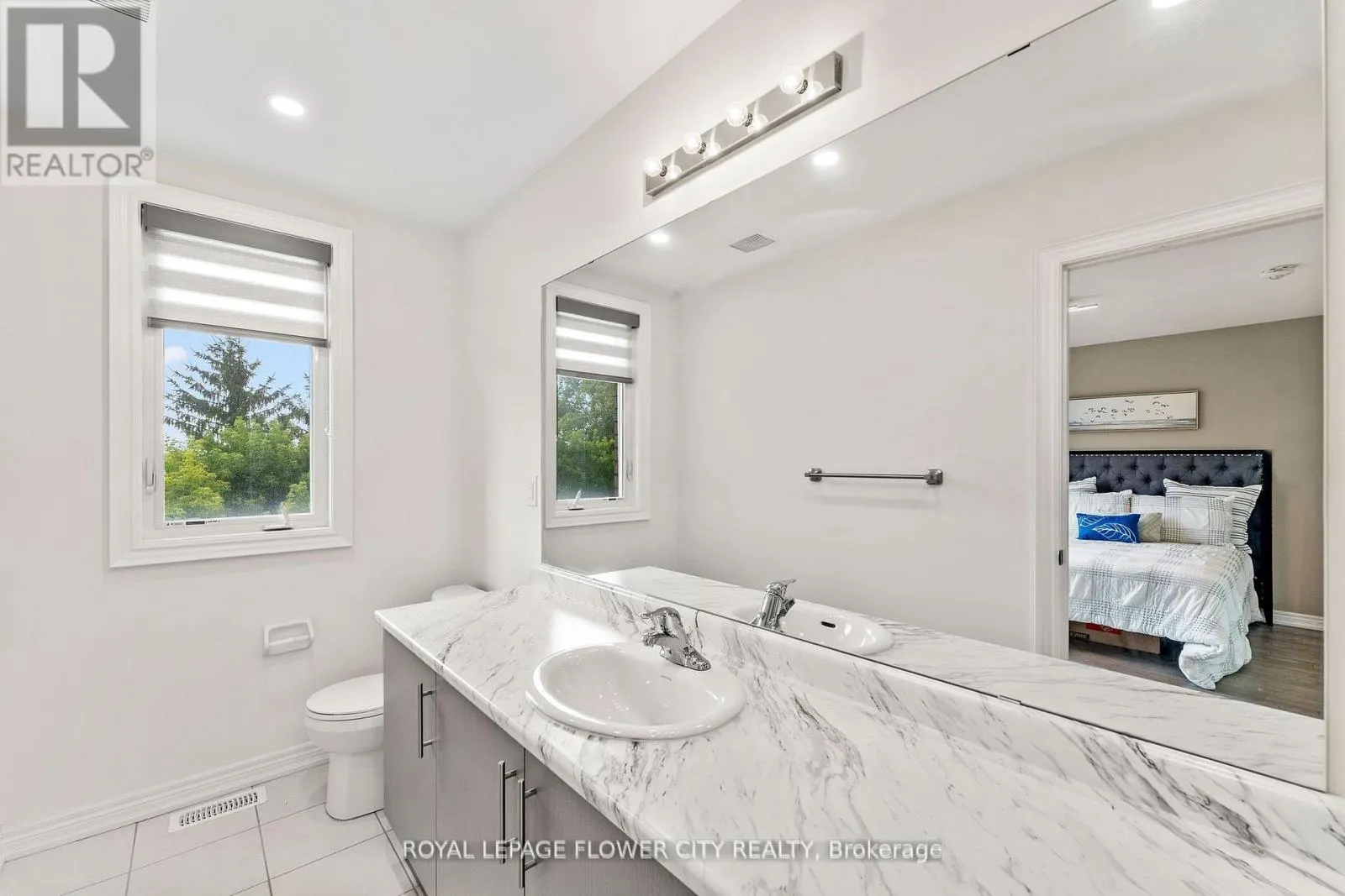 38 QUEENPOST DRIVE