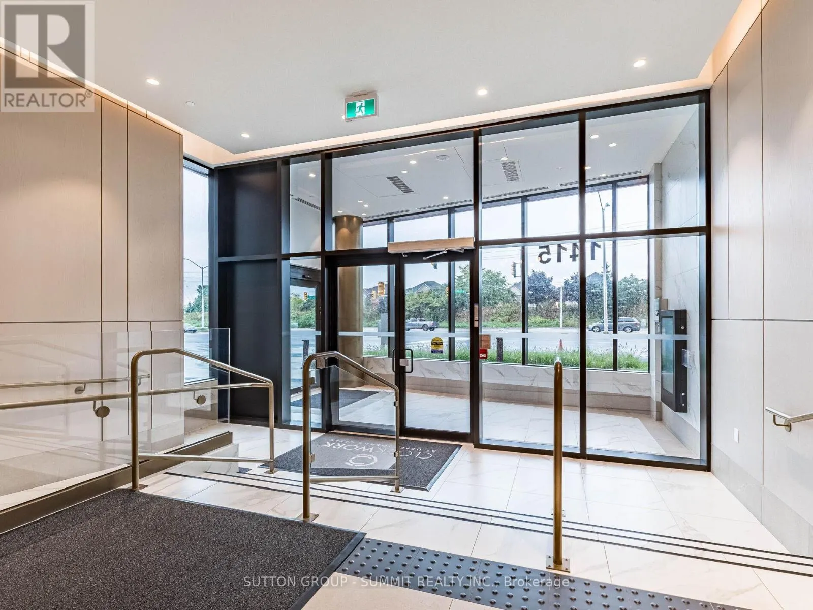 209 - 1415 DUNDAS STREET E