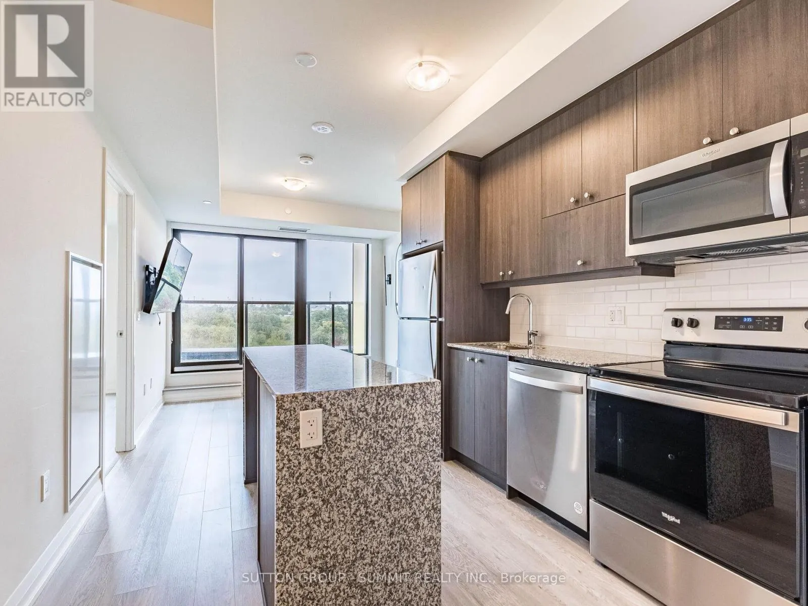 209 - 1415 DUNDAS STREET E