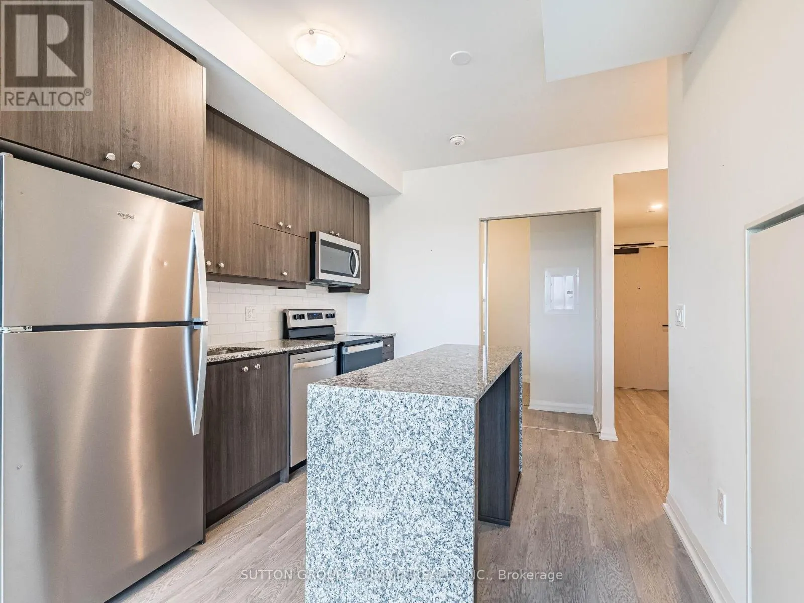 209 - 1415 DUNDAS STREET E