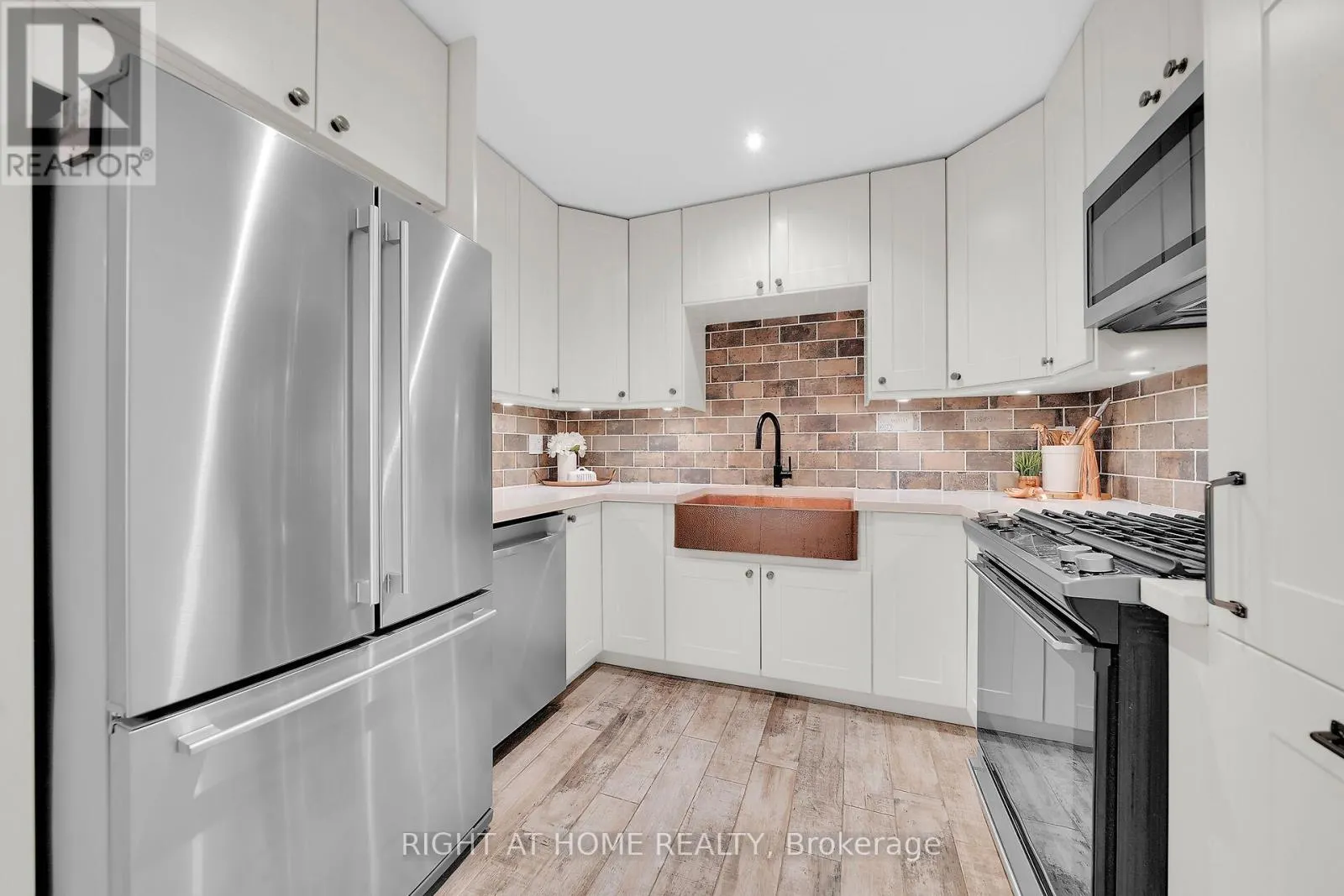 129 - 2301 CAVENDISH DRIVE