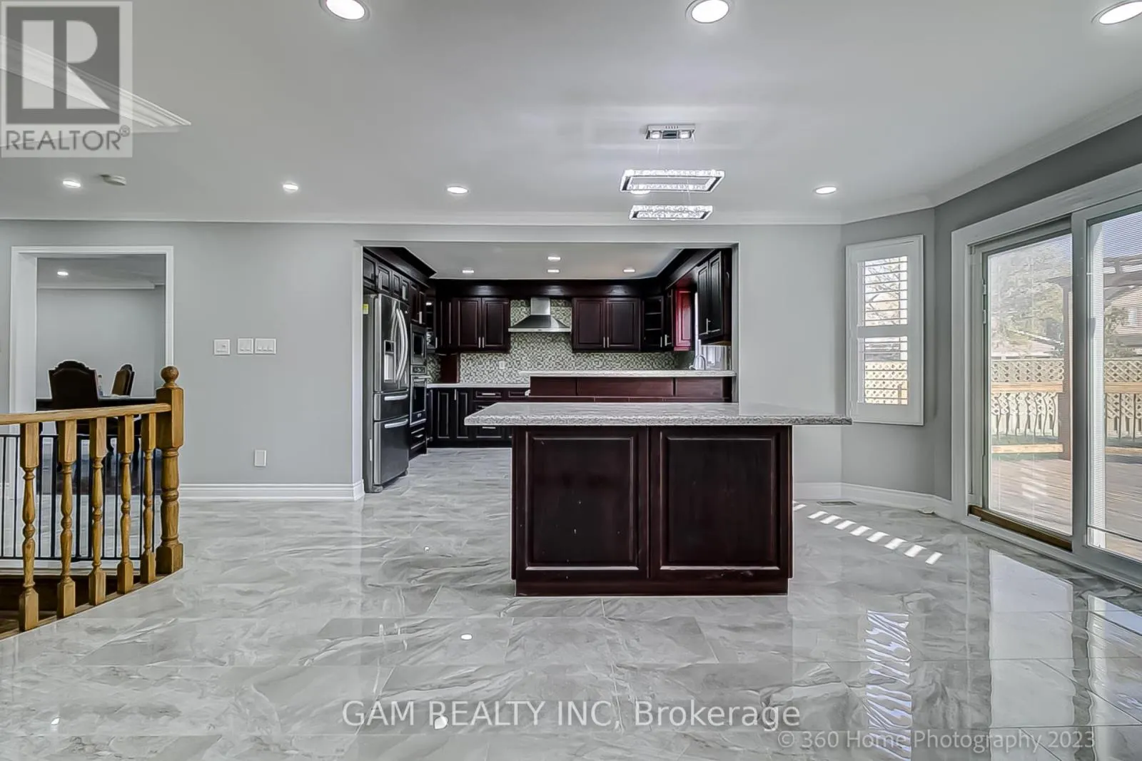( MAIN) - 1721 VILLAGE VIEW PLACE