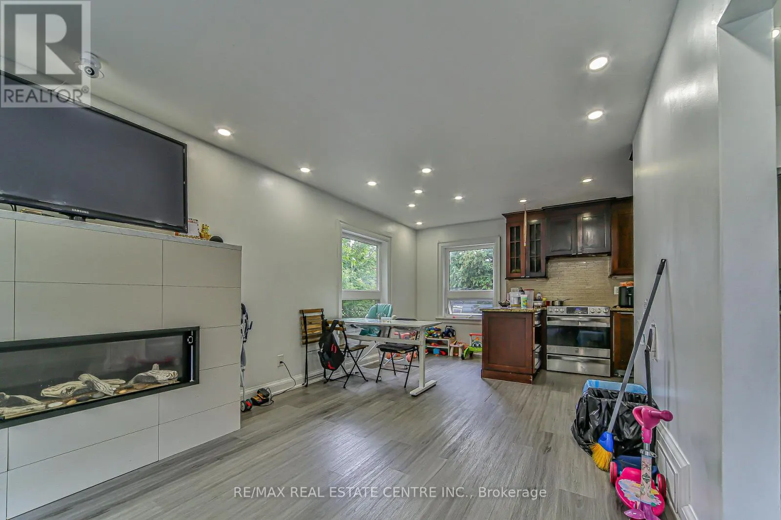 1292 CROSSFIELD BEND