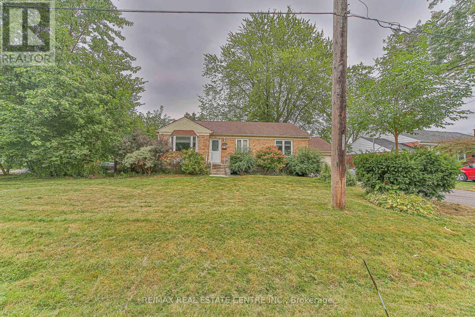 1292 CROSSFIELD BEND