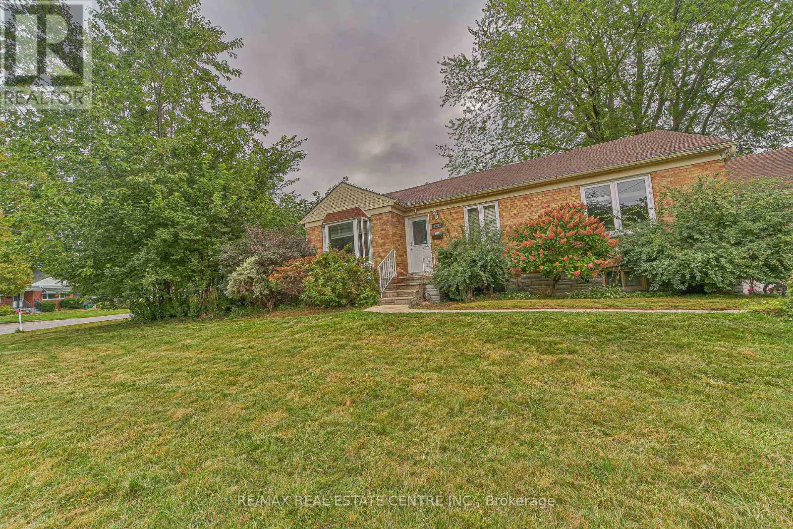 1292 CROSSFIELD BEND