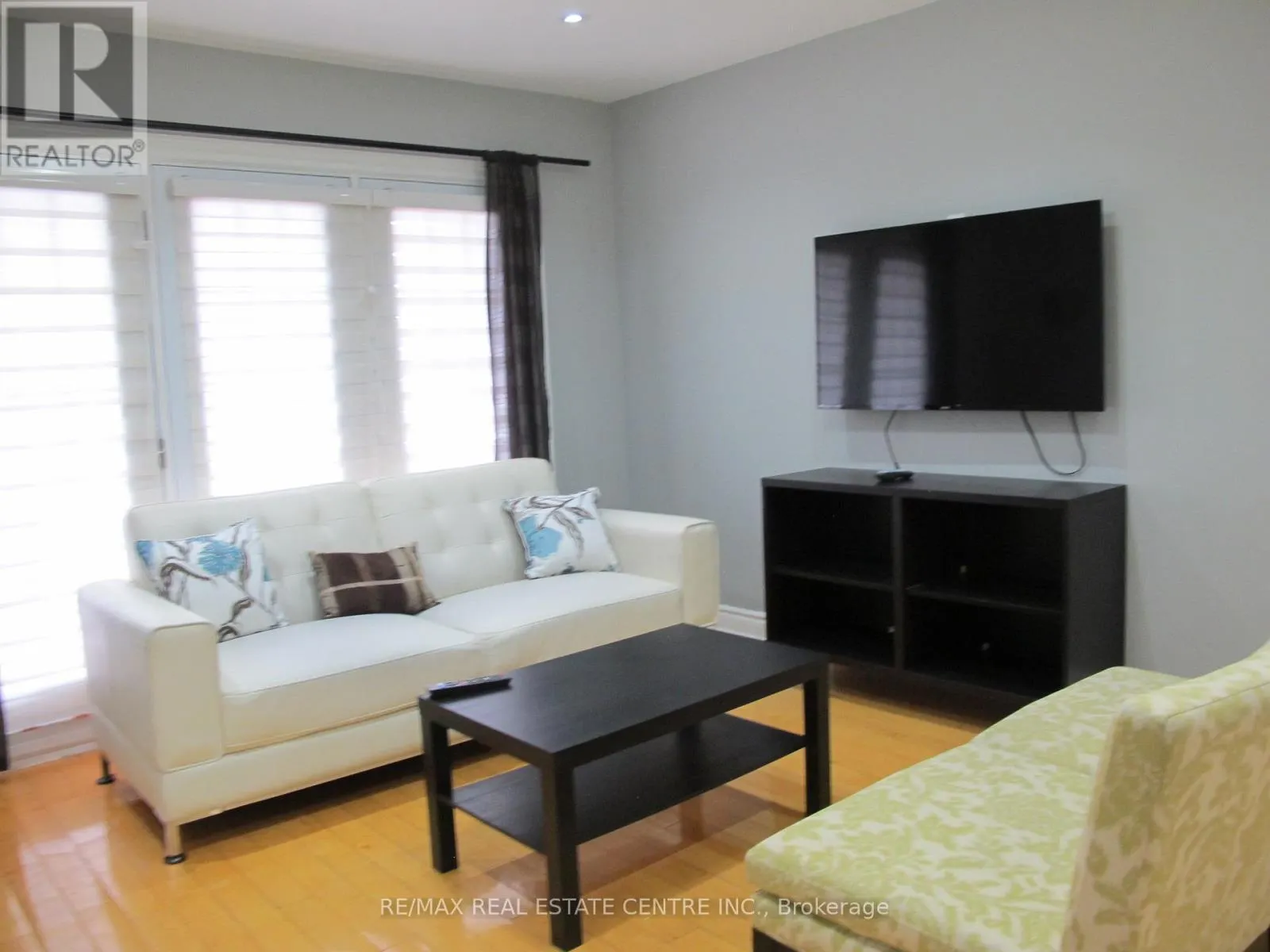 4695 EMPIRE(UPPER FLOOR) CRESCENT
