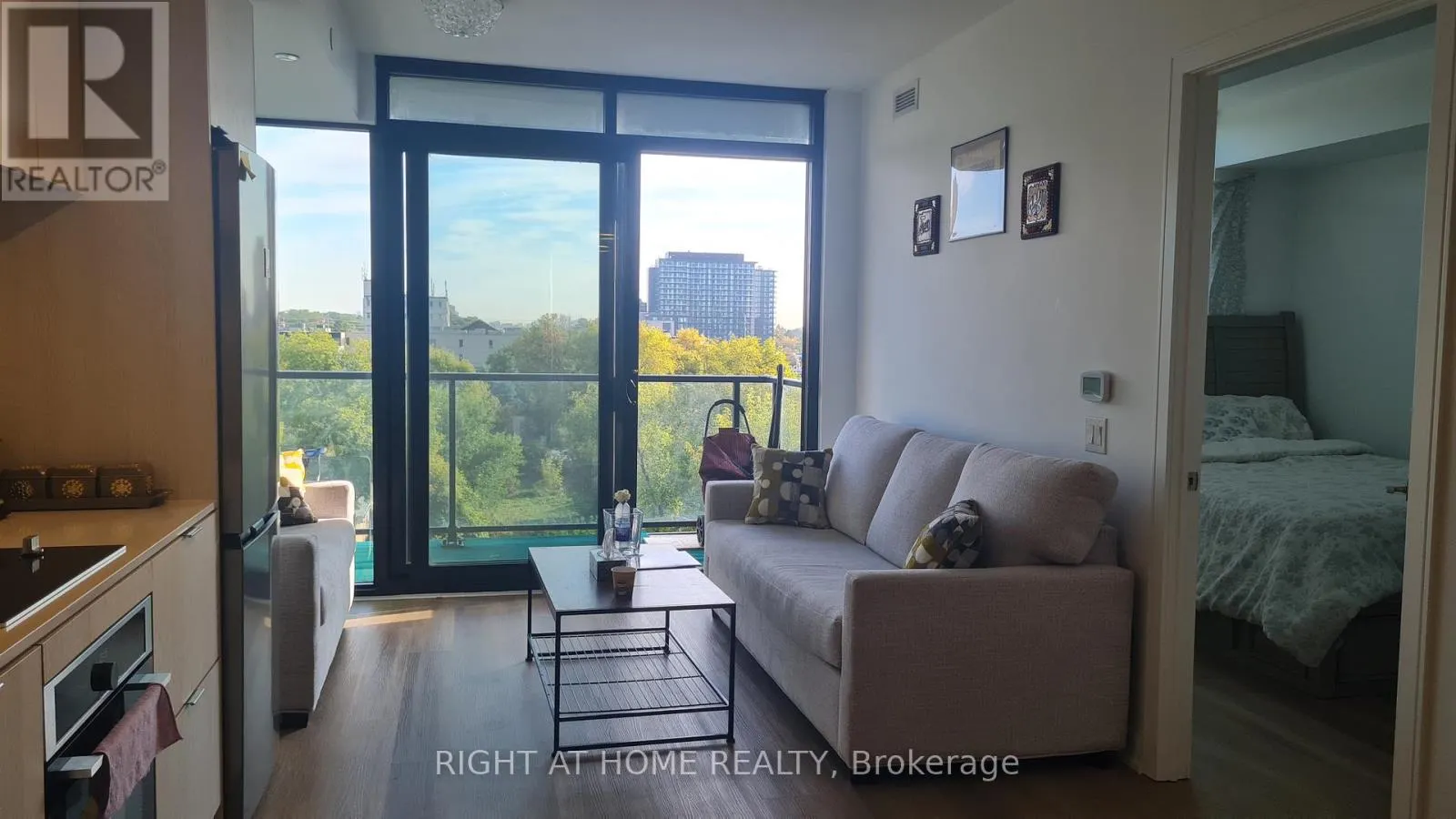 430 - 3009 NOVAR ROAD