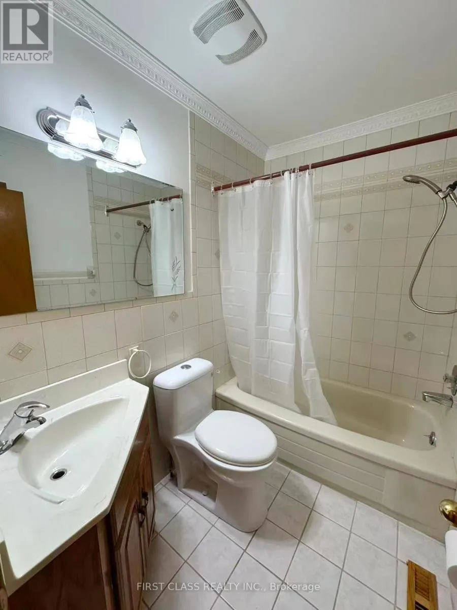 BASEMENT UNIT - 3277 CARDROSS ROAD