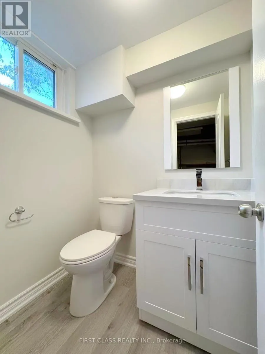 BASEMENT UNIT - 3277 CARDROSS ROAD