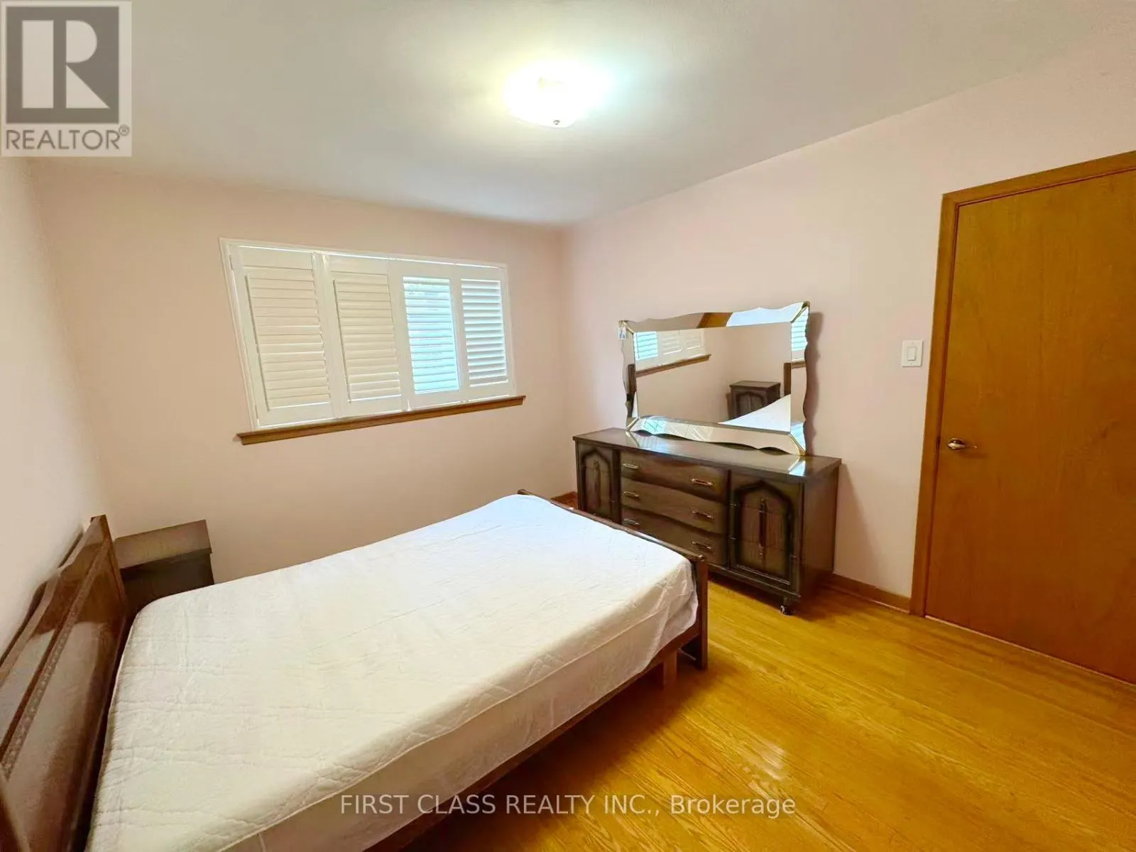 BASEMENT UNIT - 3277 CARDROSS ROAD