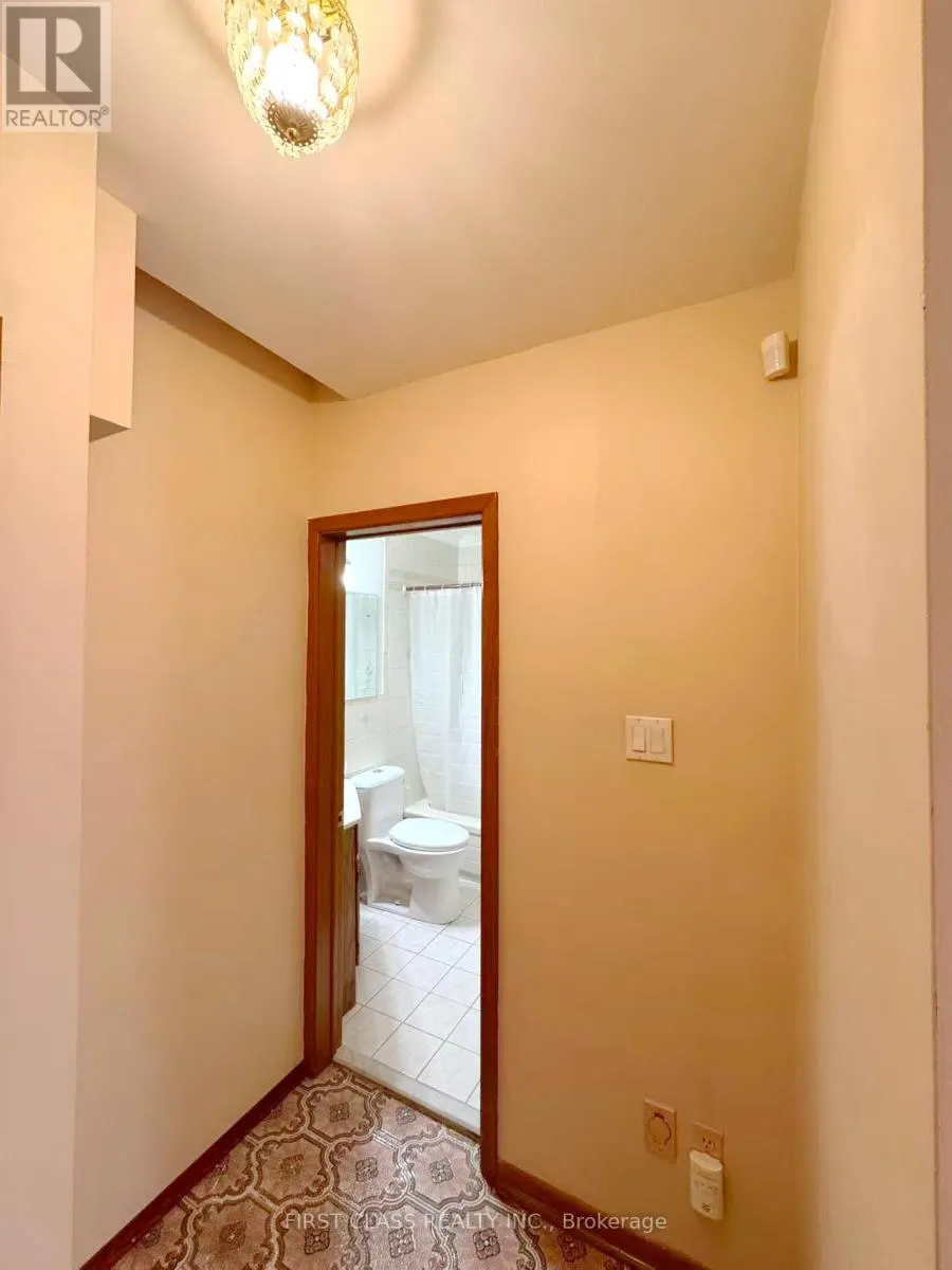 BASEMENT UNIT - 3277 CARDROSS ROAD