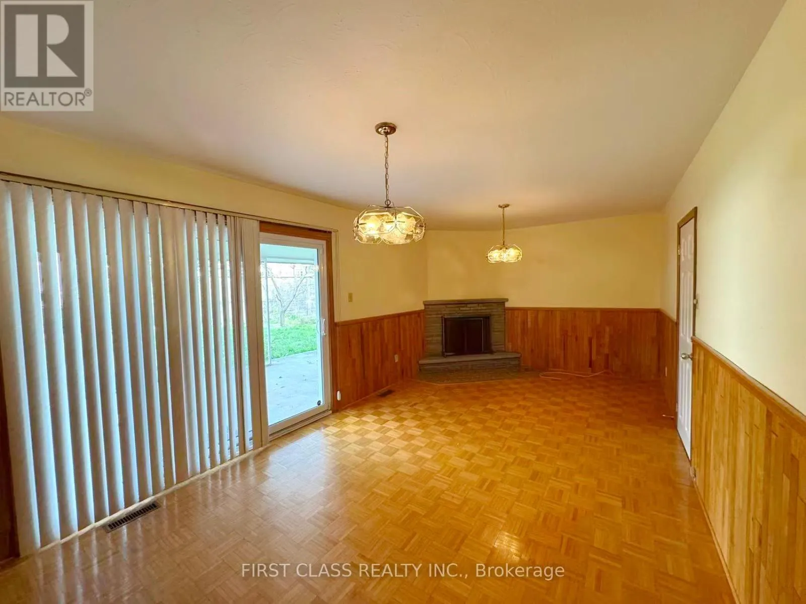 BASEMENT UNIT - 3277 CARDROSS ROAD