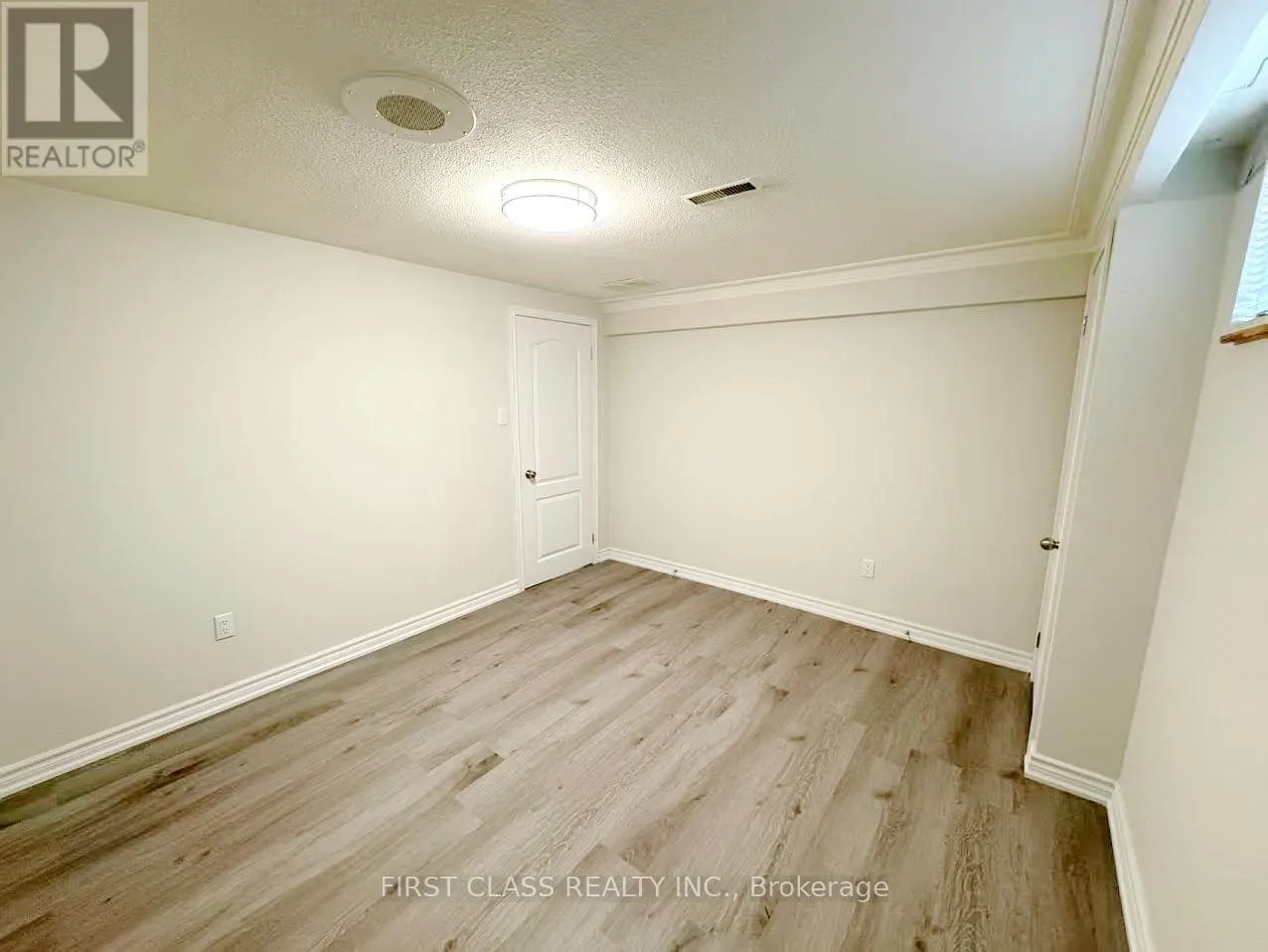 BASEMENT UNIT - 3277 CARDROSS ROAD