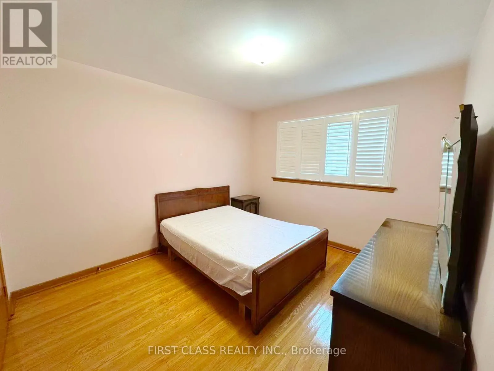 BASEMENT UNIT - 3277 CARDROSS ROAD