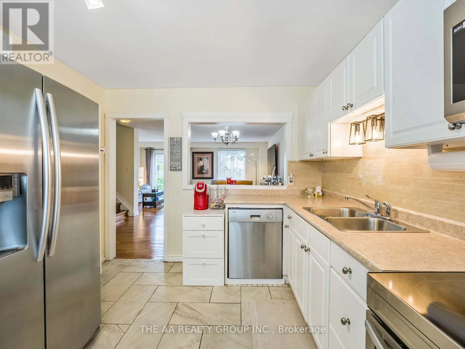 33 - 33 GUILDFORD CRESCENT