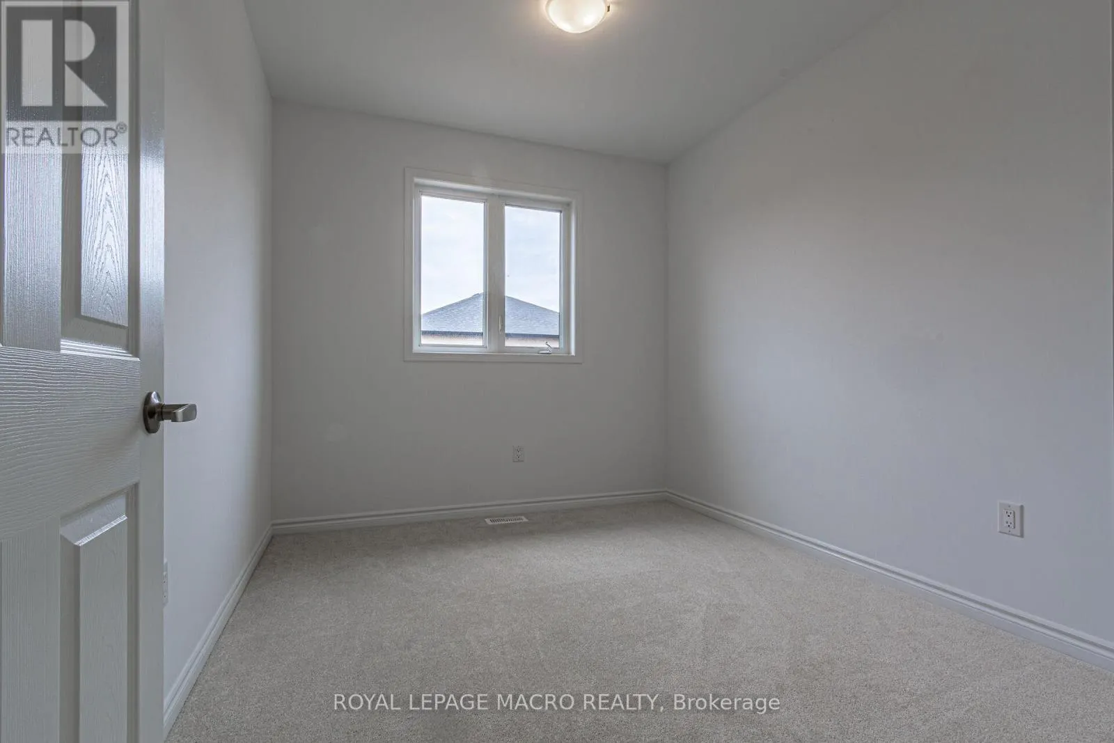1832 THAMES CIRCLE