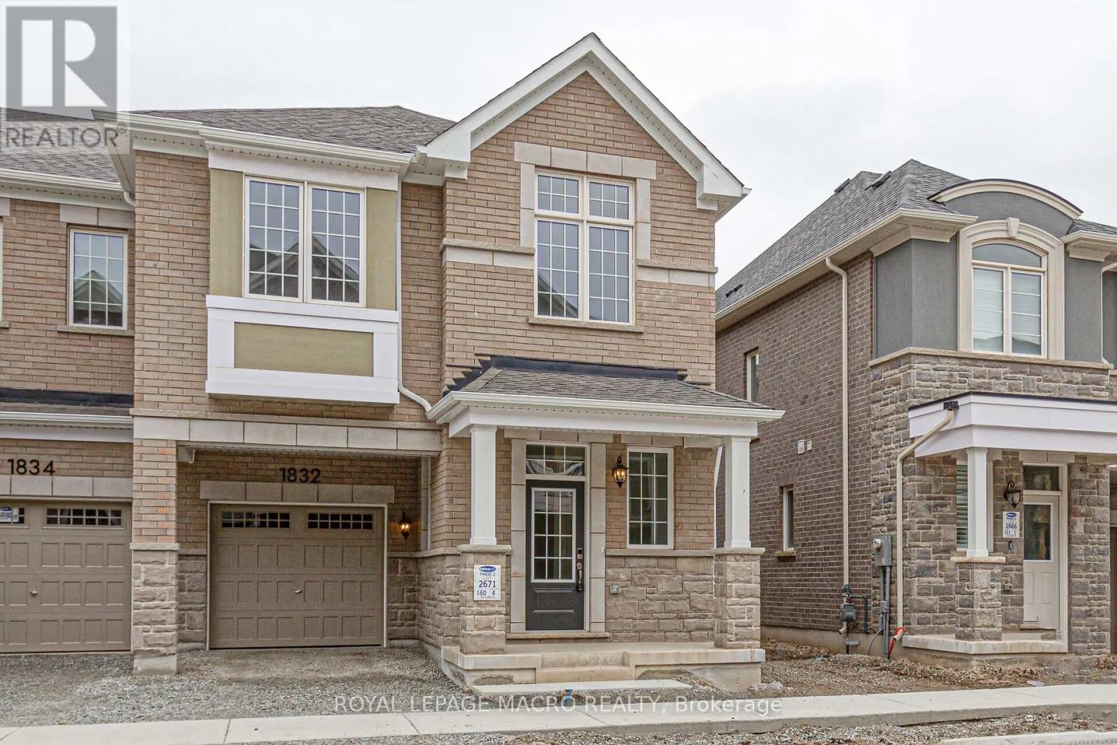 1832 THAMES CIRCLE