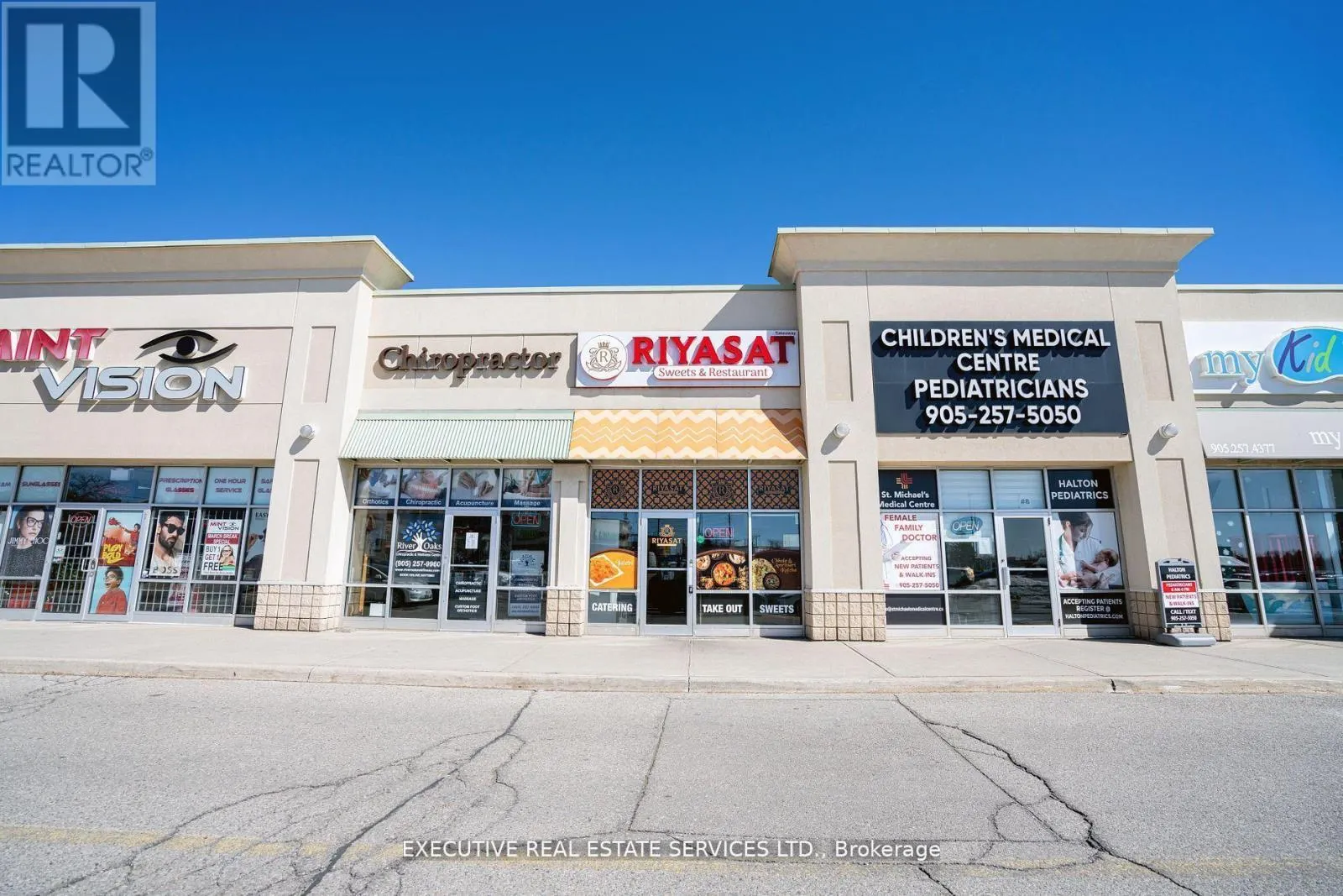 7 - 478 DUNDAS STREET W
