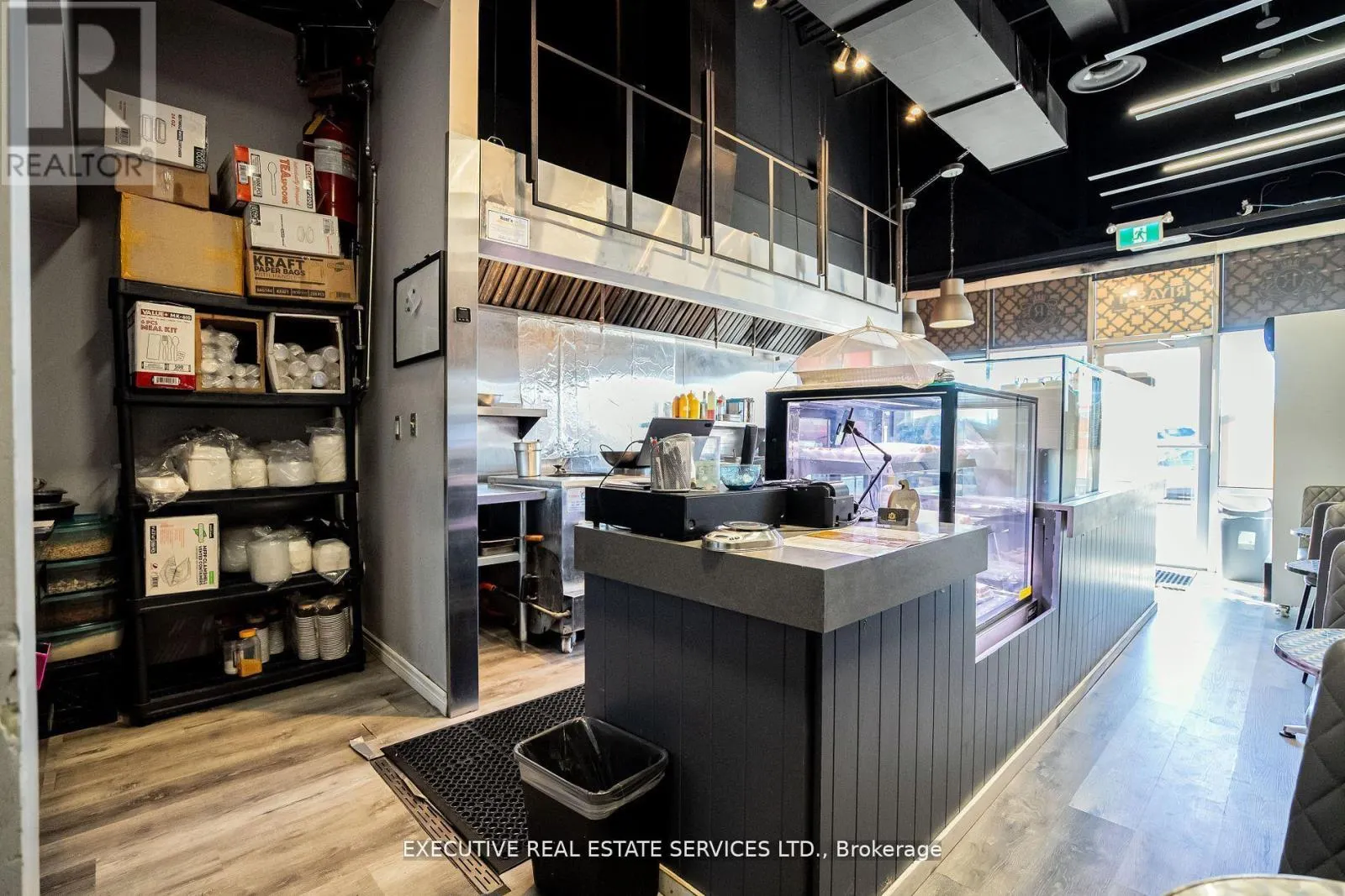 7 - 478 DUNDAS STREET W