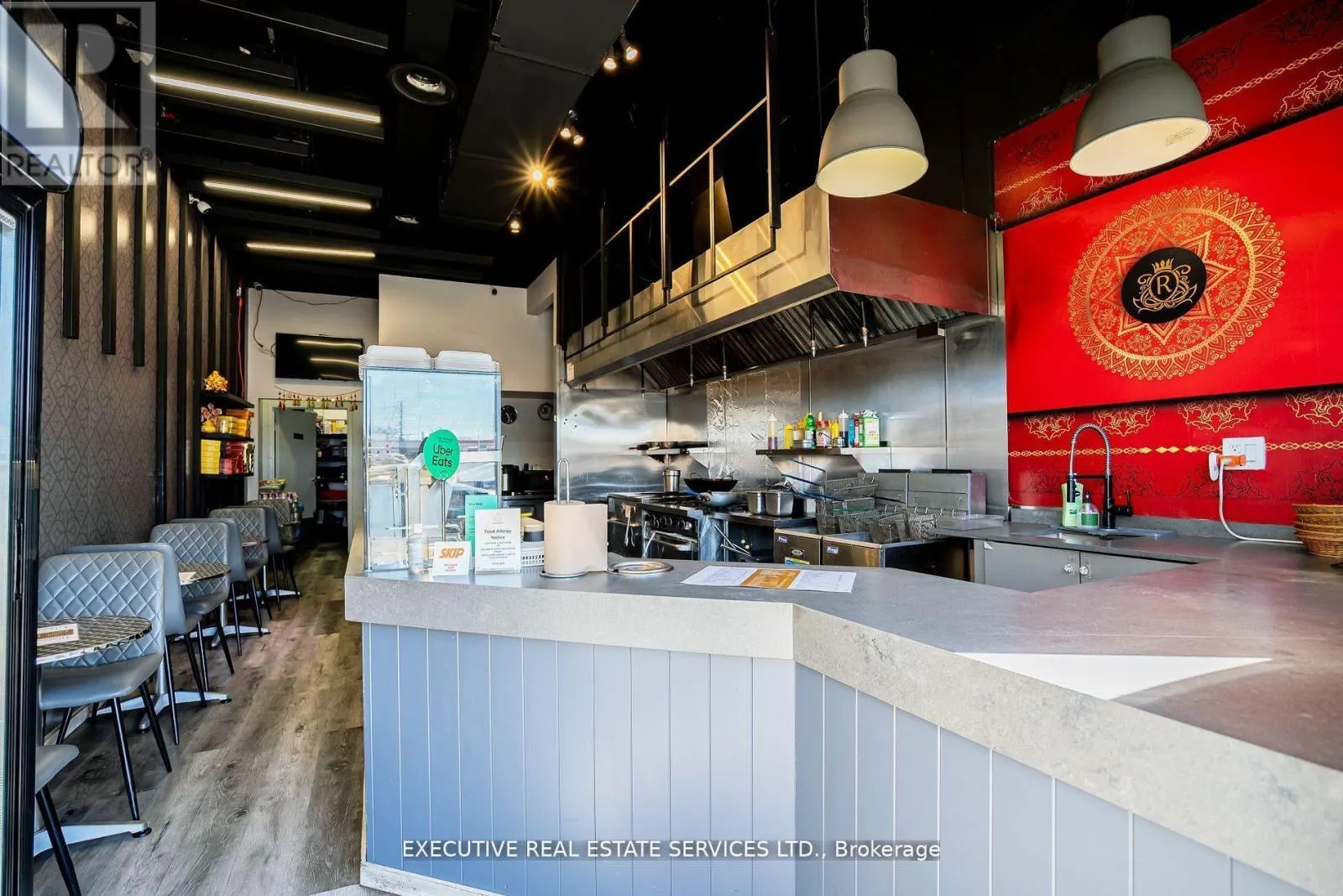 7 - 478 DUNDAS STREET W