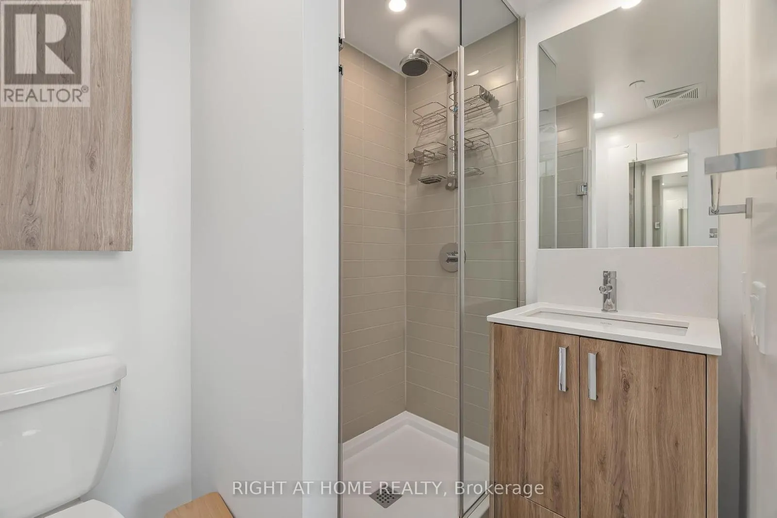 720 - 1787 ST CLAIR AVENUE