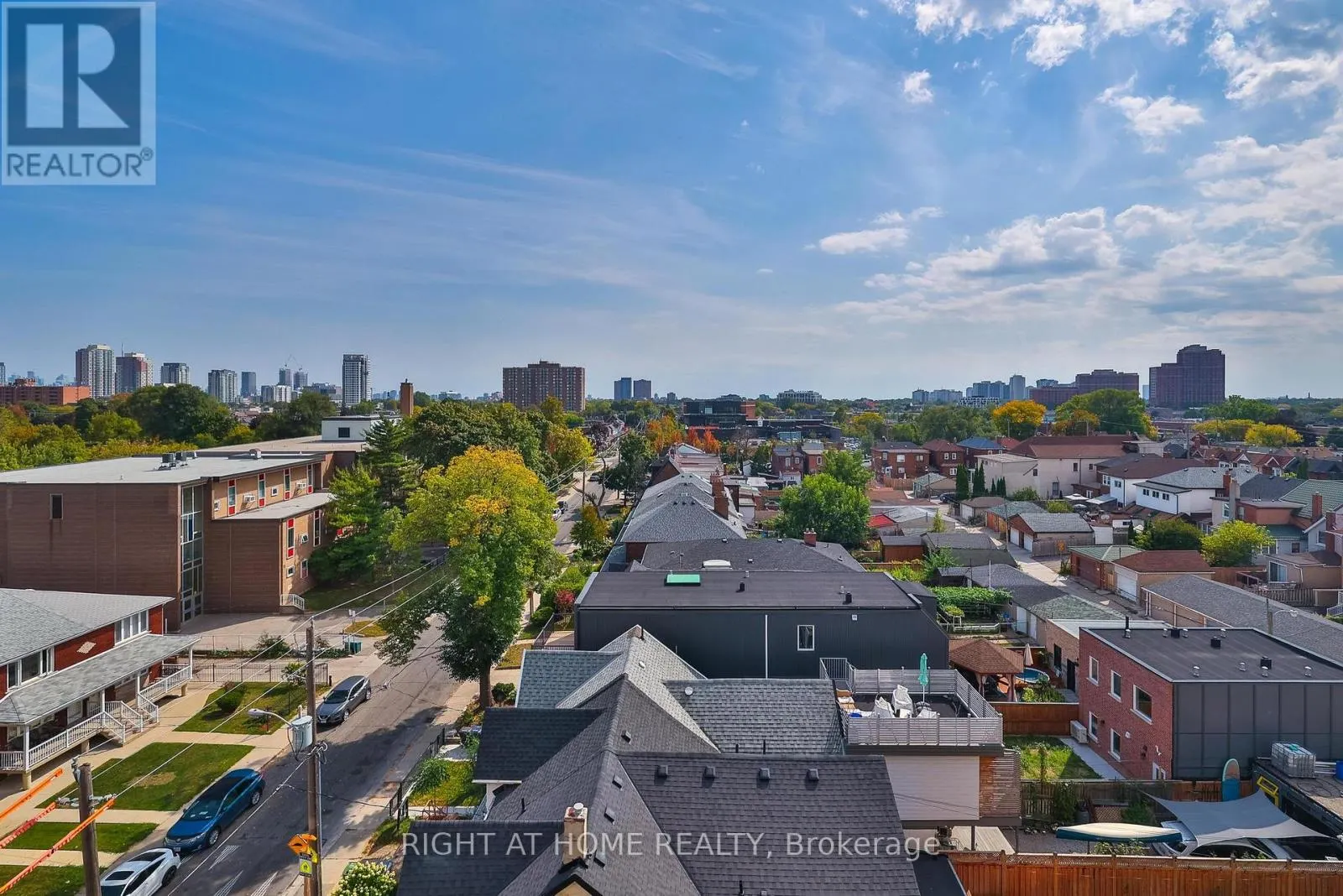720 - 1787 ST CLAIR AVENUE