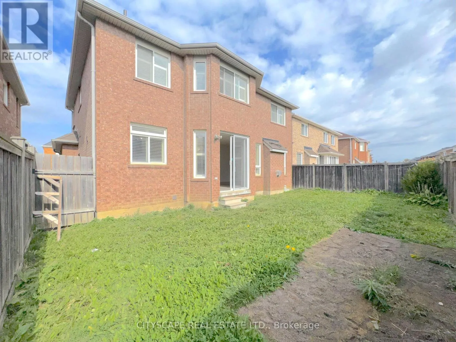 32 TAWNBERRY CIRCLE