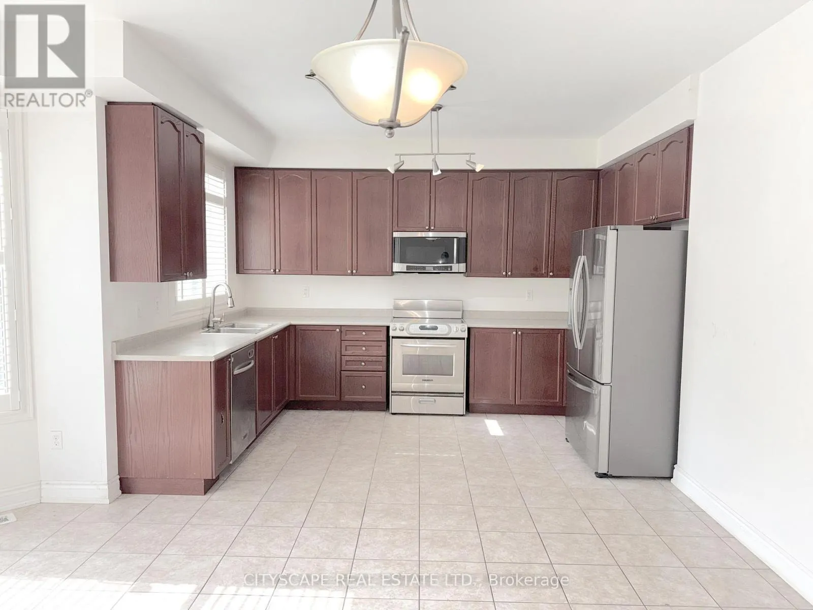32 TAWNBERRY CIRCLE