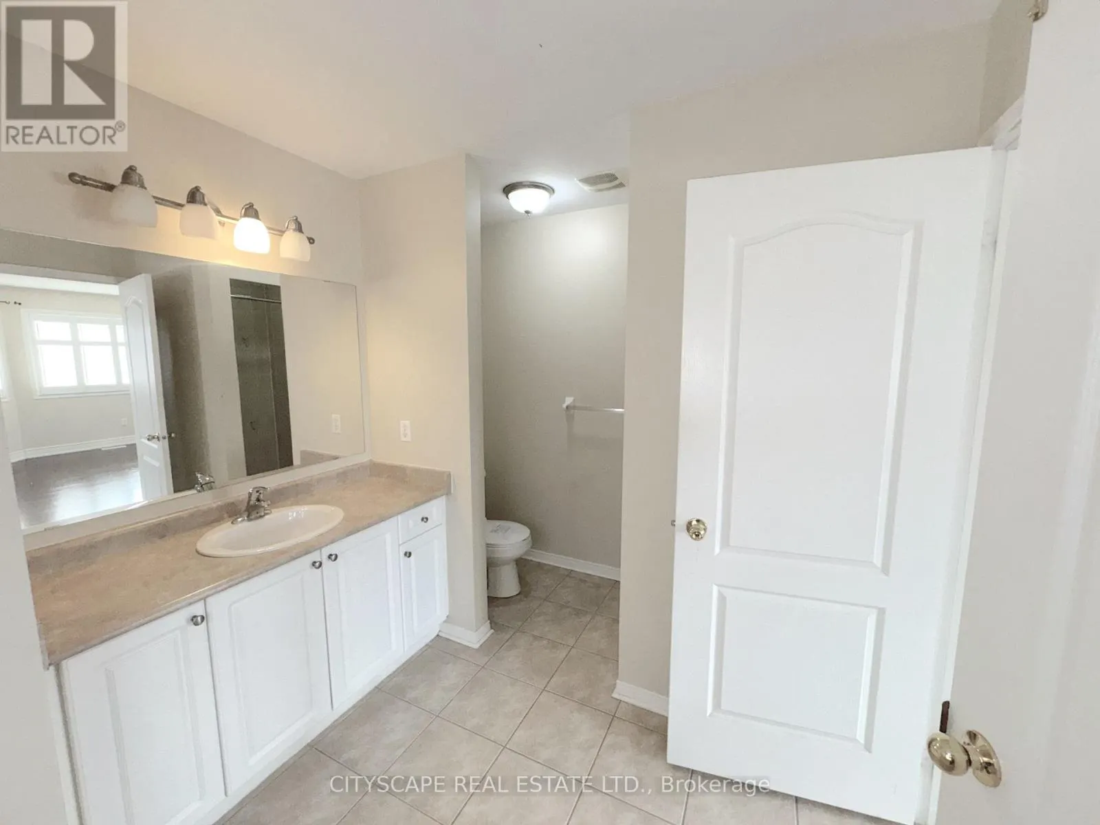 32 TAWNBERRY CIRCLE