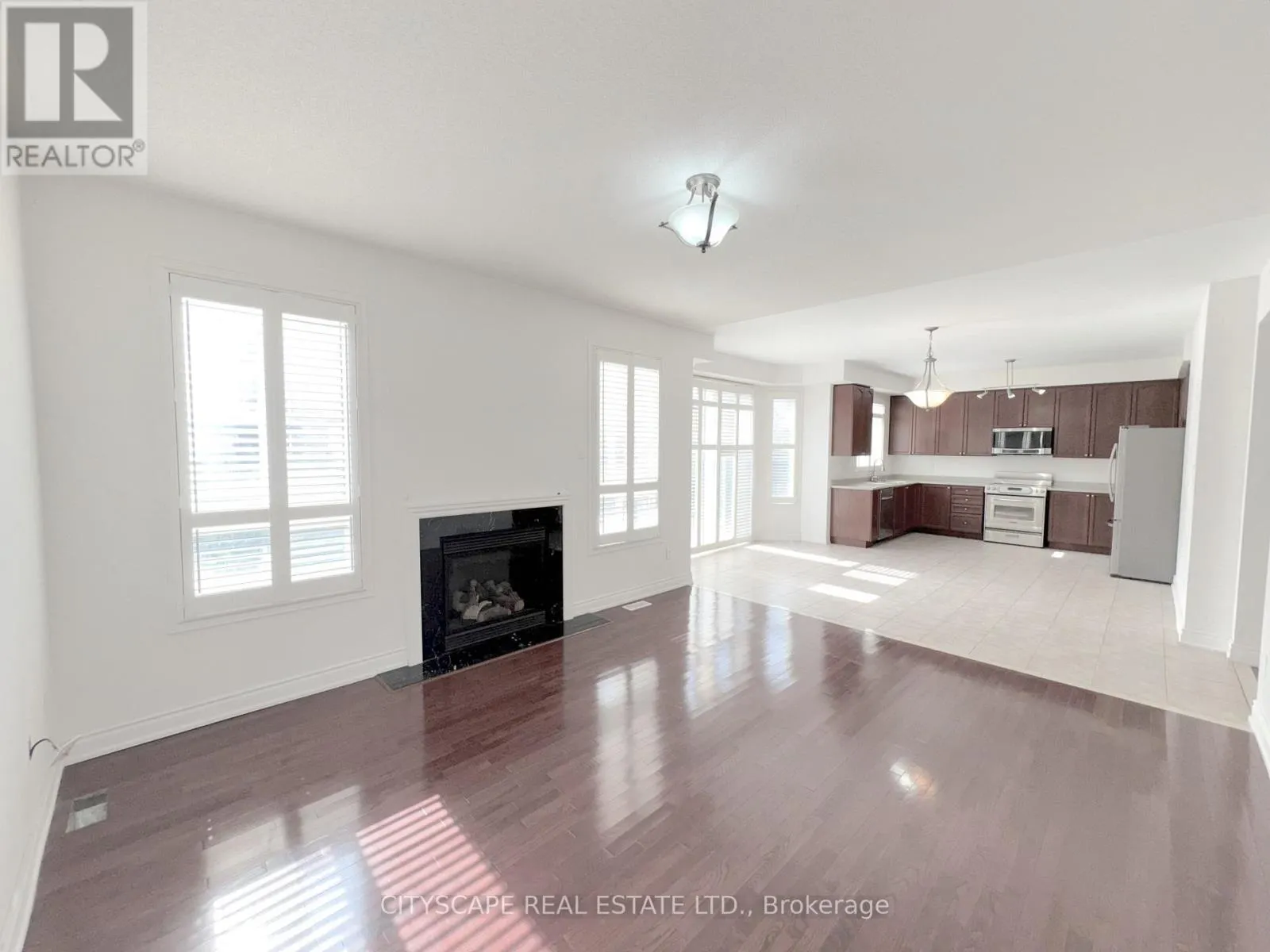 32 TAWNBERRY CIRCLE