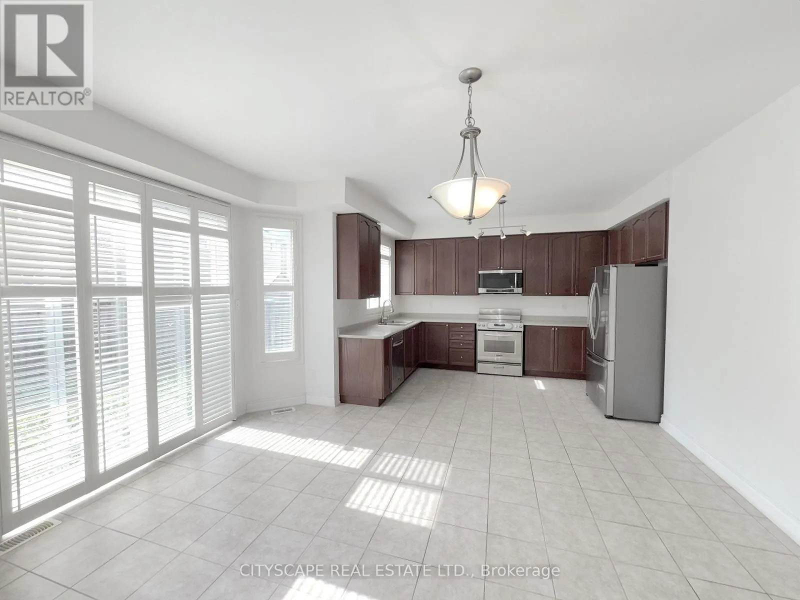 32 TAWNBERRY CIRCLE