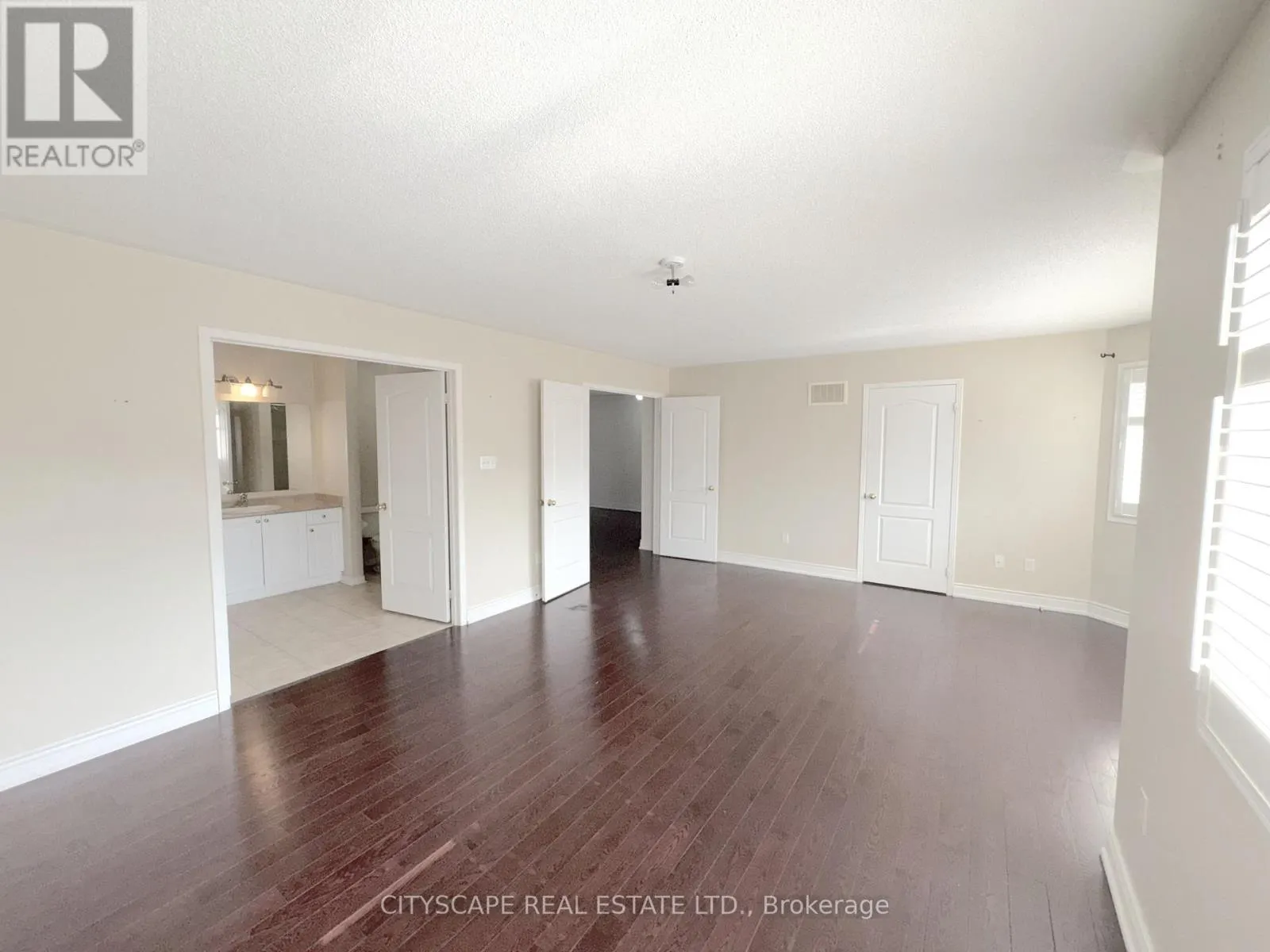 32 TAWNBERRY CIRCLE