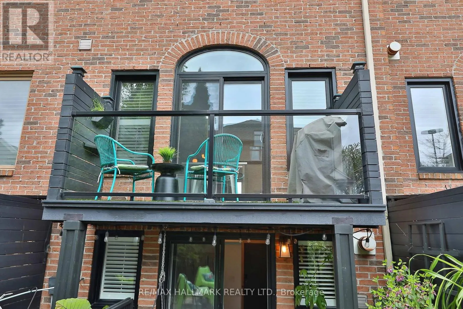 146 MANITOBA STREET