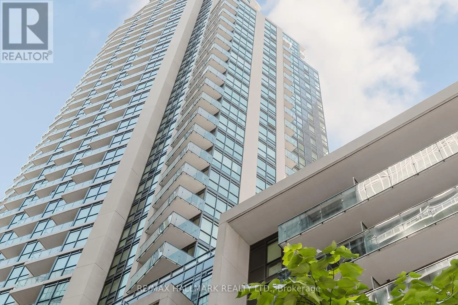 1806 - 59 ANNIE CRAIG DRIVE