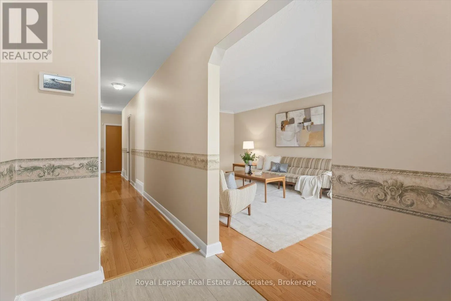6 BERRYTON AVENUE