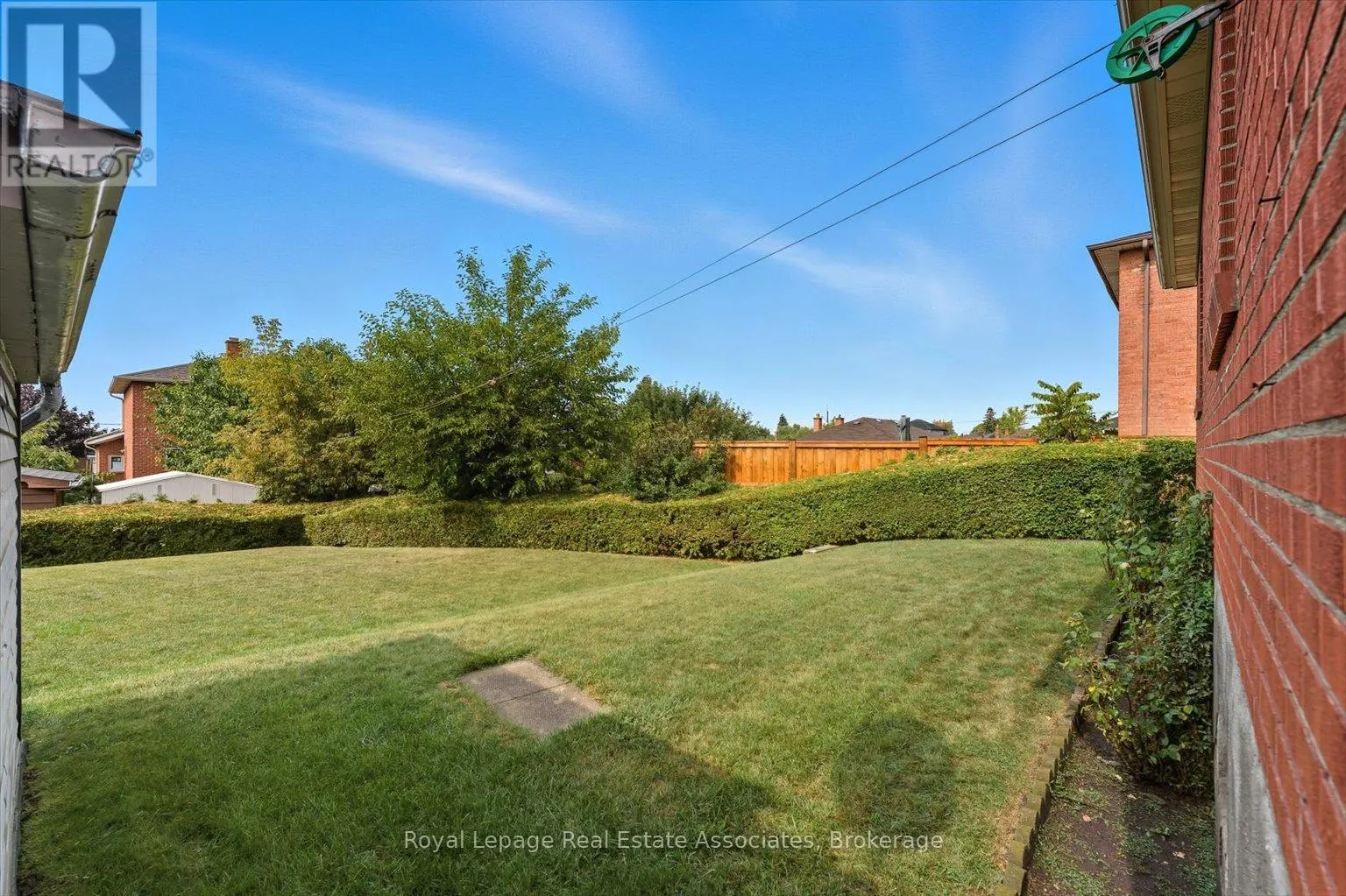 6 BERRYTON AVENUE