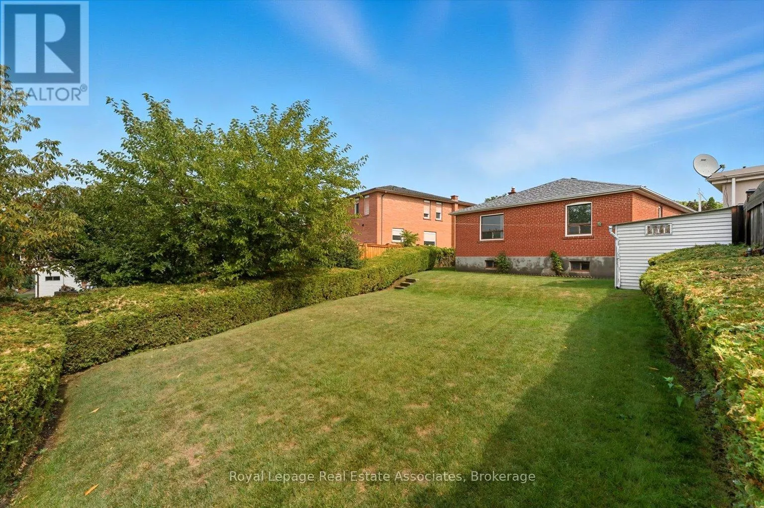 6 BERRYTON AVENUE