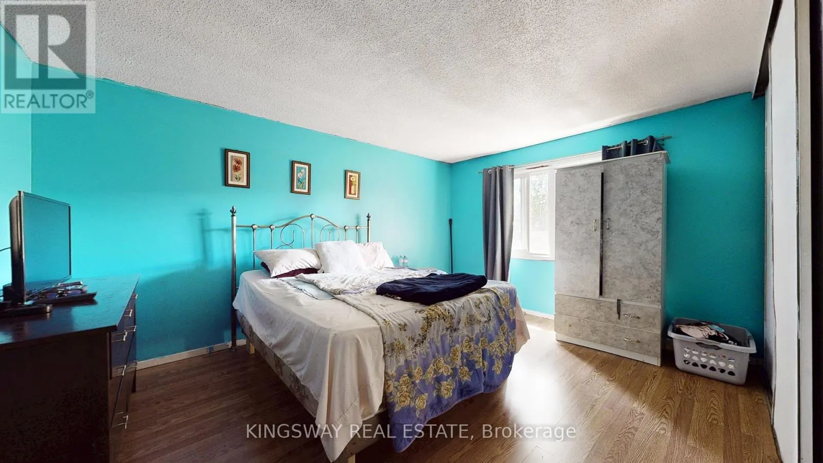 111 - 105 HANSEN ROAD N