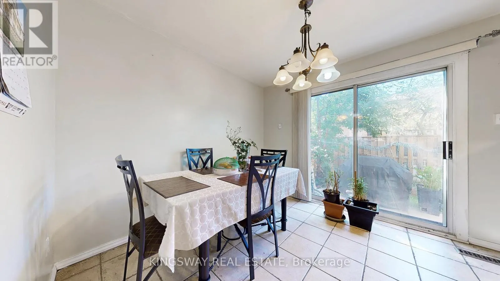 111 - 105 HANSEN ROAD N