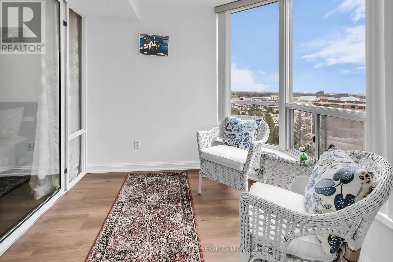 708 - 24 HANOVER ROAD