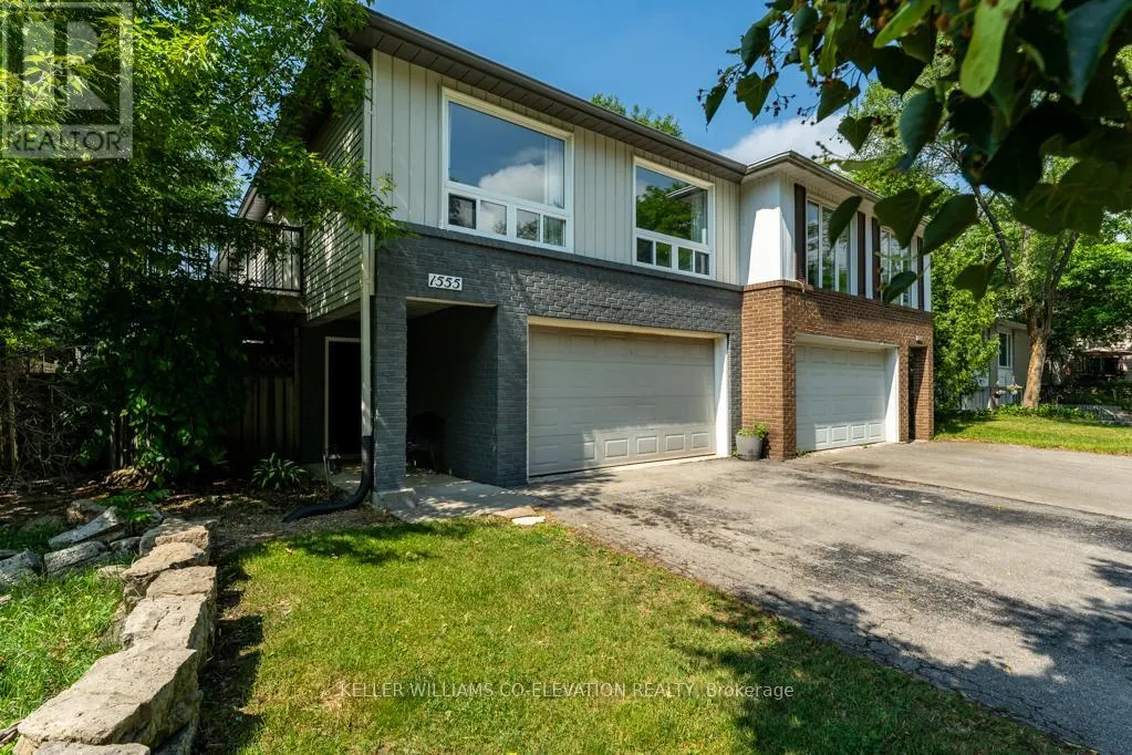 1555 NEWLANDS CRESCENT
