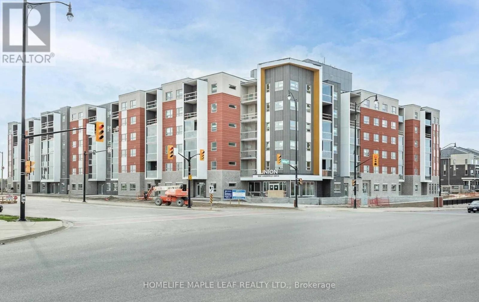418 - 200 LAGERFELD DRIVE