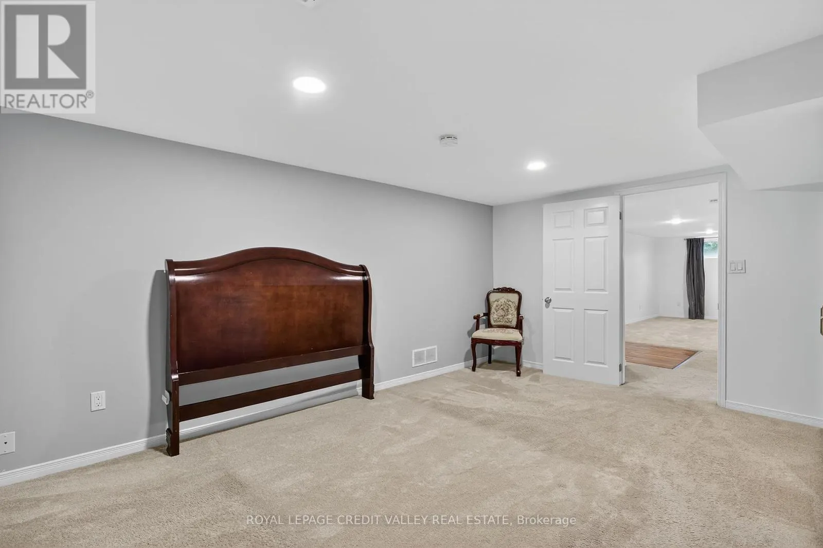 23 CALDWELL CRESCENT