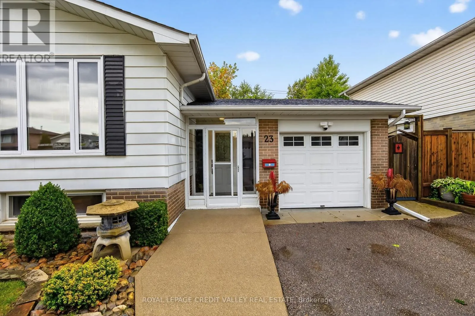 23 CALDWELL CRESCENT